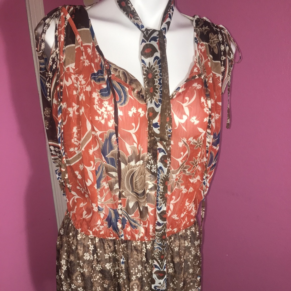 Free and sheer light floral blouse w ties